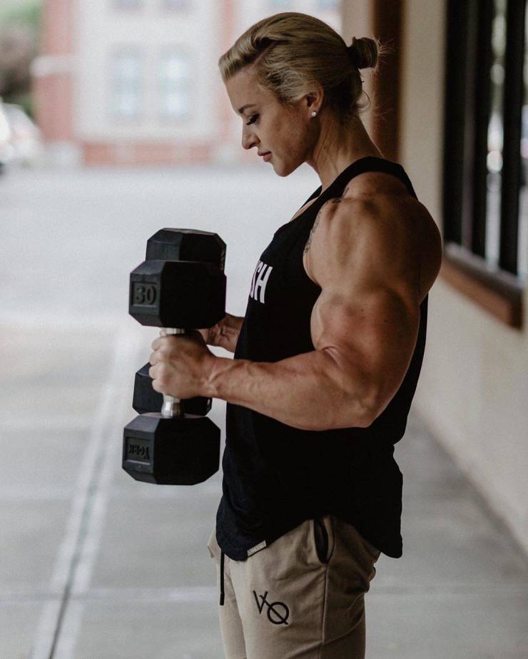 This Lady Is Kinda Jacked…