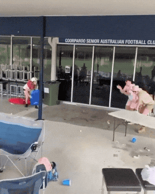 Drunk Girls… This Never Ends Well…