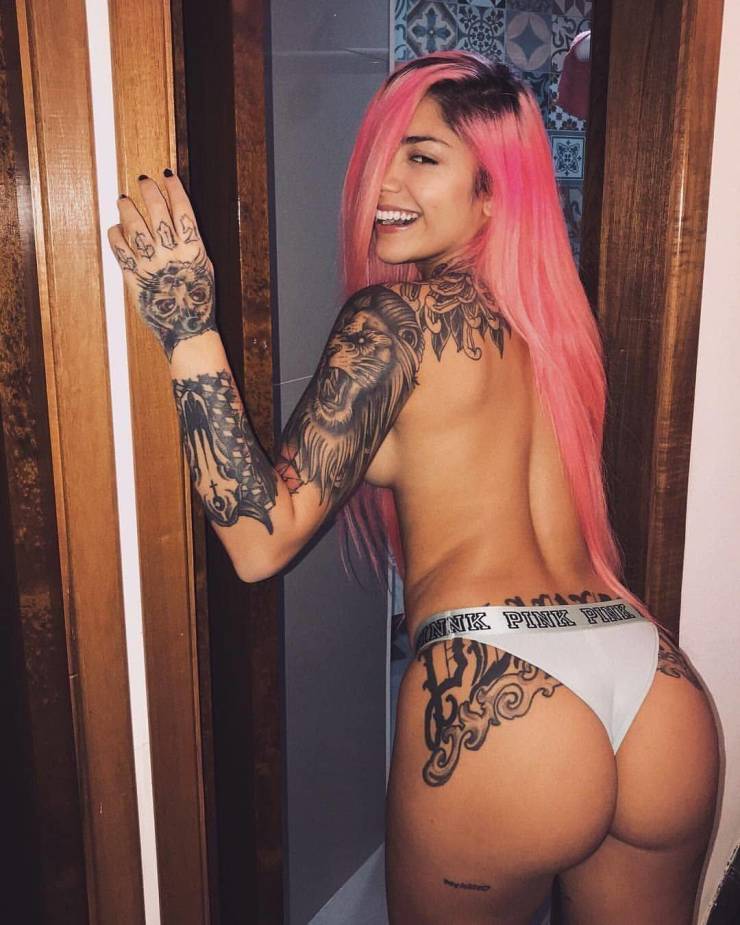 Pretty Girls And Tattoos