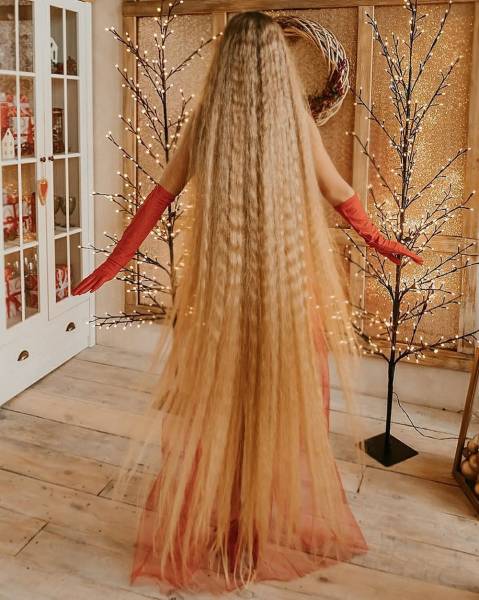 Meet Ukrainian Rapunzel, Whose Hair Is 1.8 Meter Long