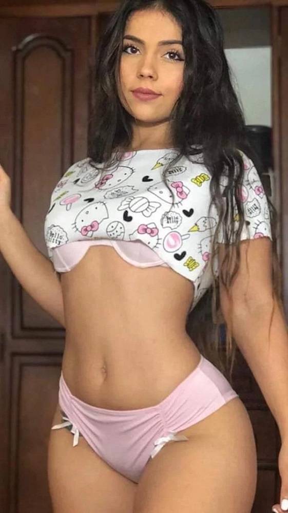 These Might Be The Sexiest Hip:Waist Ratios Out There!