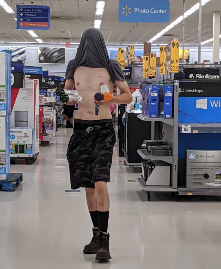 “Walmart” Is A Crazy Place…