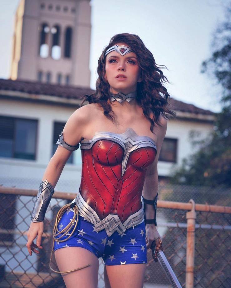 Even More Sexy Cosplay!