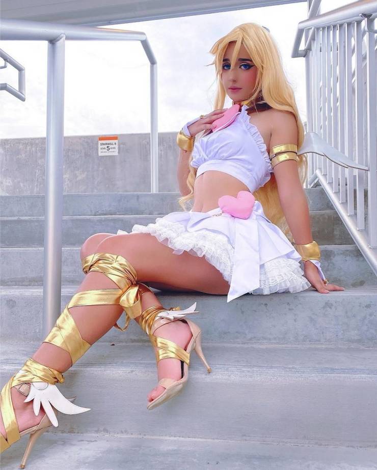 Even More Sexy Cosplay!