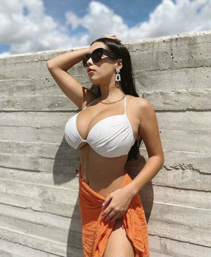 Big Boobs Only!