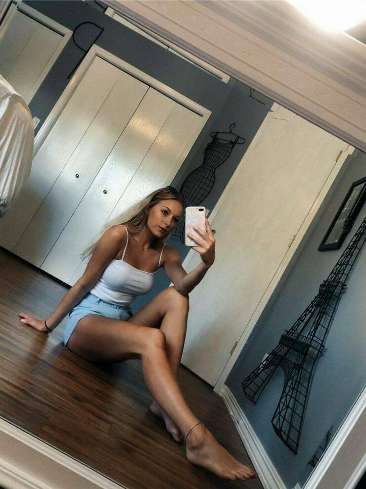 These Are Some Really Hot Selfies!