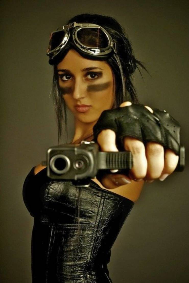 Guns Out!