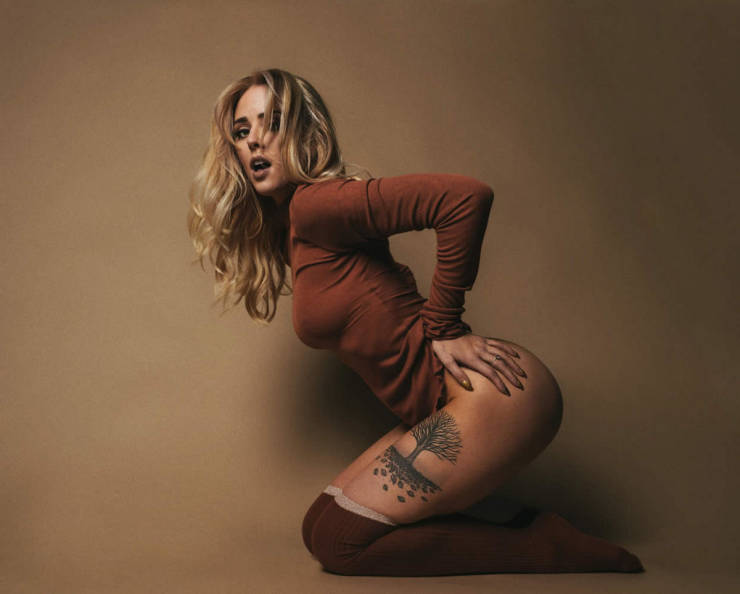 Hot Girls Bending Their Backs