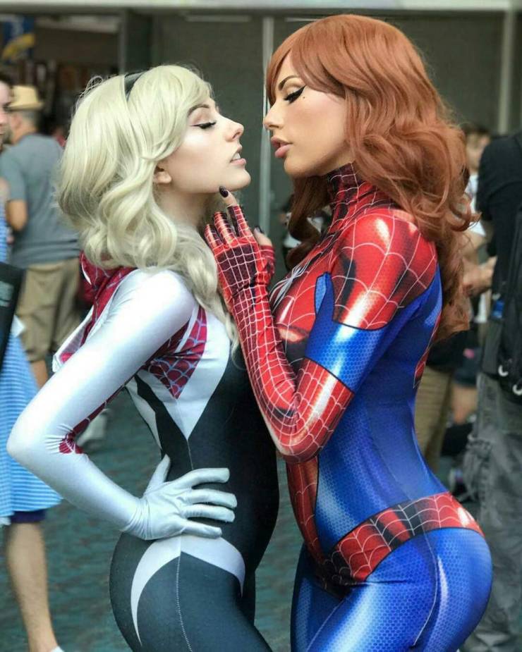 Cute Girlfriends