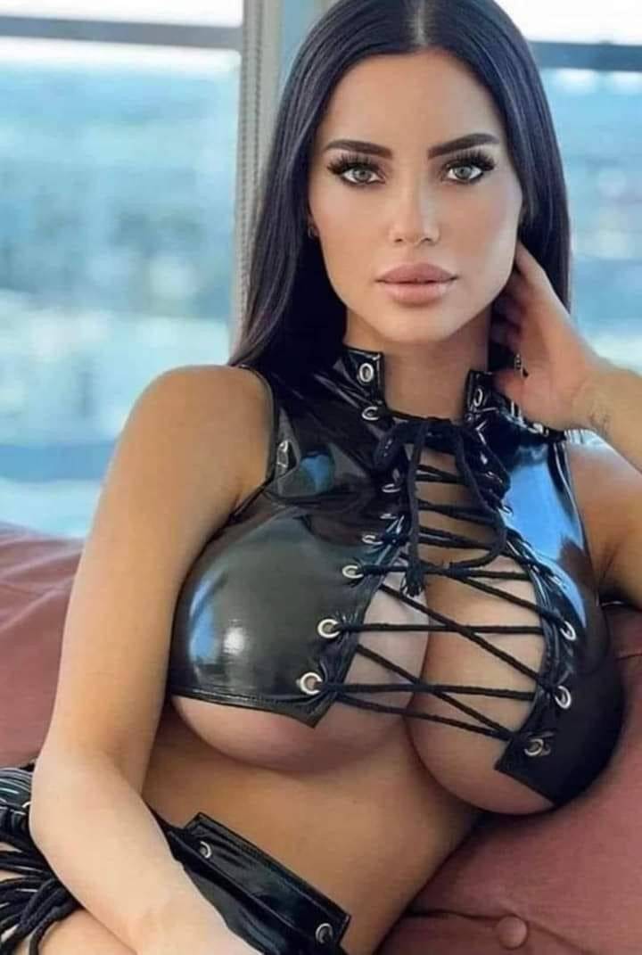 Underboobs Can’t Be Underrated!