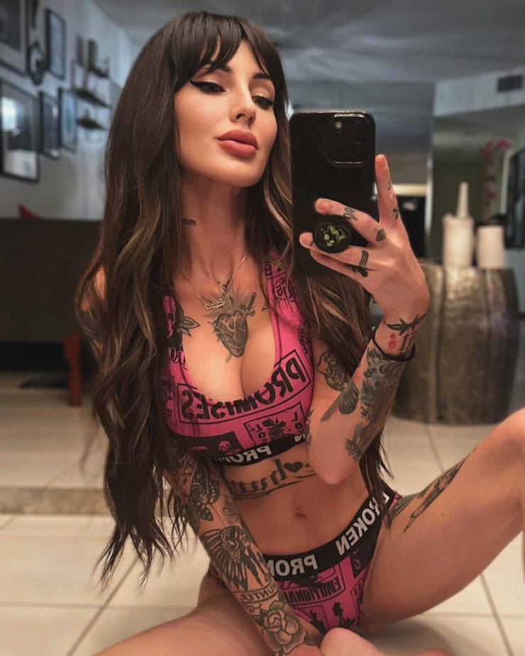 Tattooed Hotness!