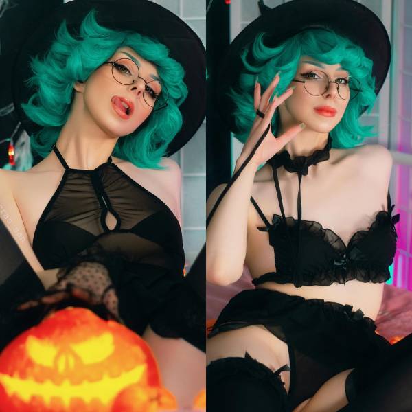 Cosplay? No, Sexy Cosplay!