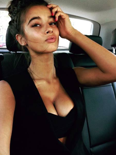 Girls With Beautiful Tits Are A Mouthwatering Sight