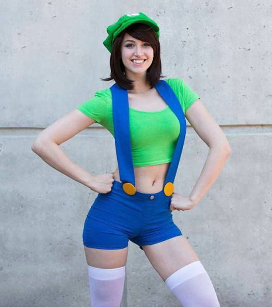 The Sexy Cosplay Girls of Every Nerds Fantasy