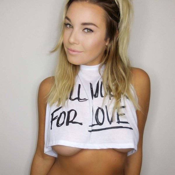 Get Ready For Some Tasty Underboob Pics