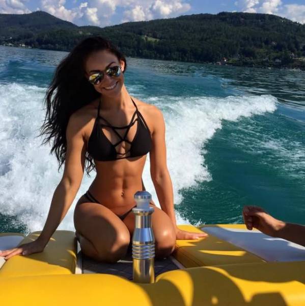 Athletic Women with Awesome Bodies