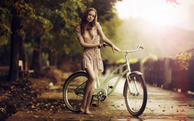 Girls And Bikes: Can It Get Any Hotter?