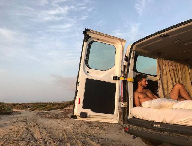 Mobile House Is A Paradise On Wheels