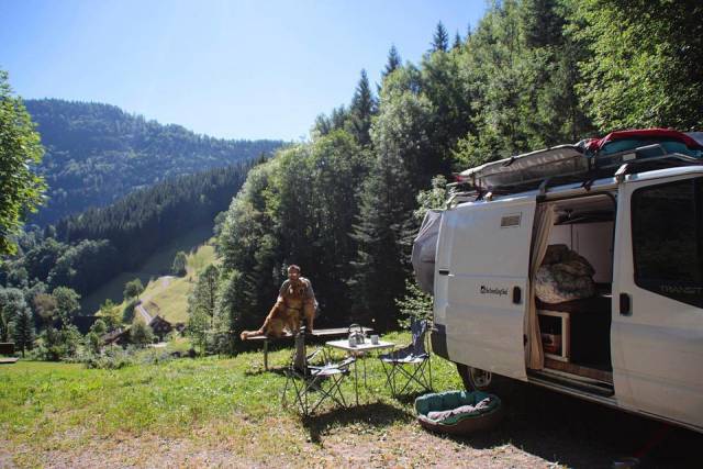 Mobile House Is A Paradise On Wheels