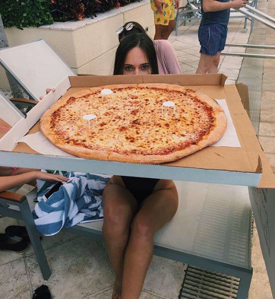 Girls And Food – There’s No Better Combination