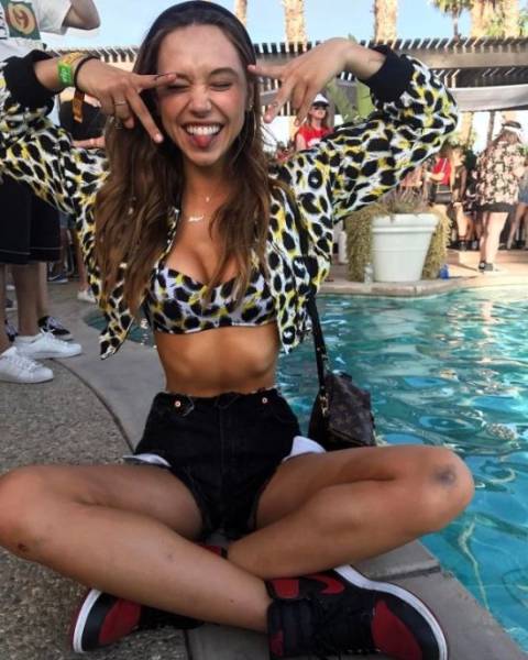 Goofy Girls Are The Best Kind Of Girlfriend