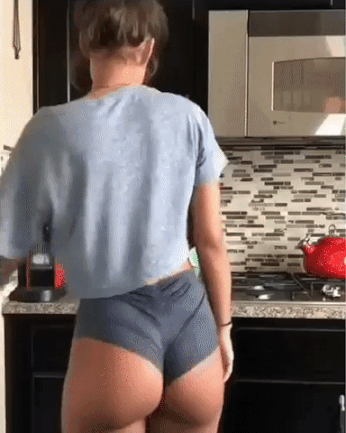 GIFs of Really Hot Girls