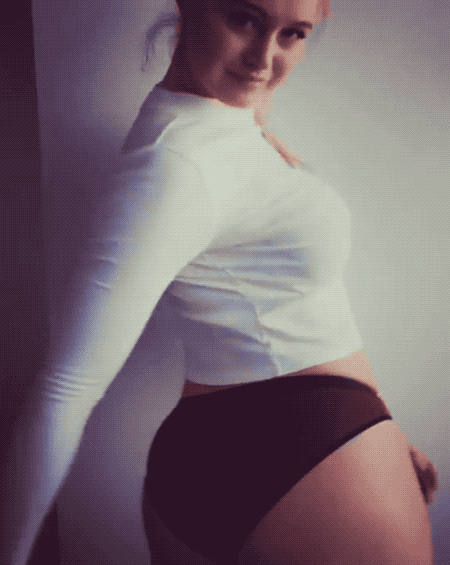 GIFs of Really Hot Girls