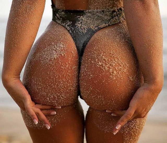 Butt Lovers Gather Around