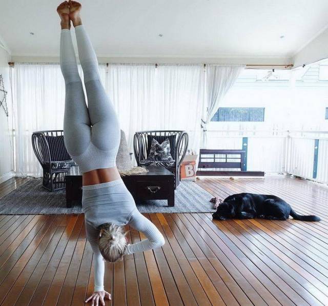 Fit Girls That Are Almost Too Hot to Handle