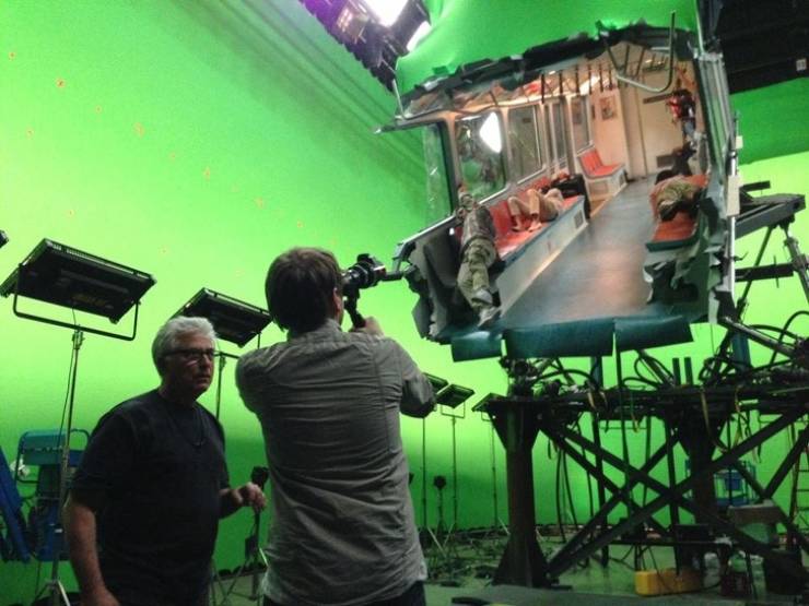 Behind-The-Scenes Shots Show The Secrets Of Hollywood Hits