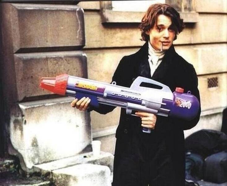 Behind-The-Scenes Shots Show The Secrets Of Hollywood Hits