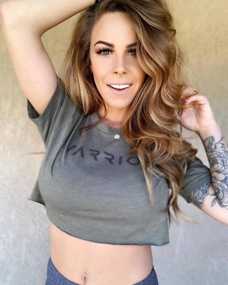 These Female Soldiers Look Great. Always