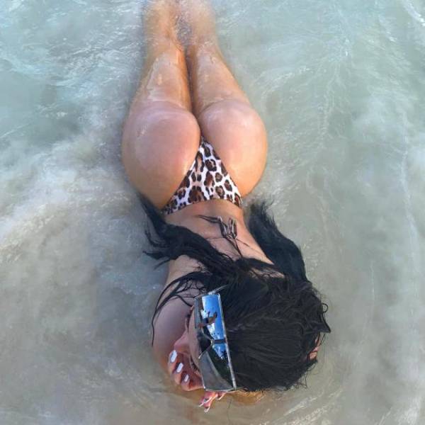 Wet Girls Are The Pinnacle Of Summer