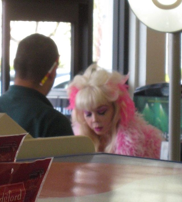 A real blond (9 pics)