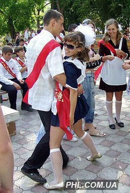 How Russian youth celebrates their graduation day (60 pics)