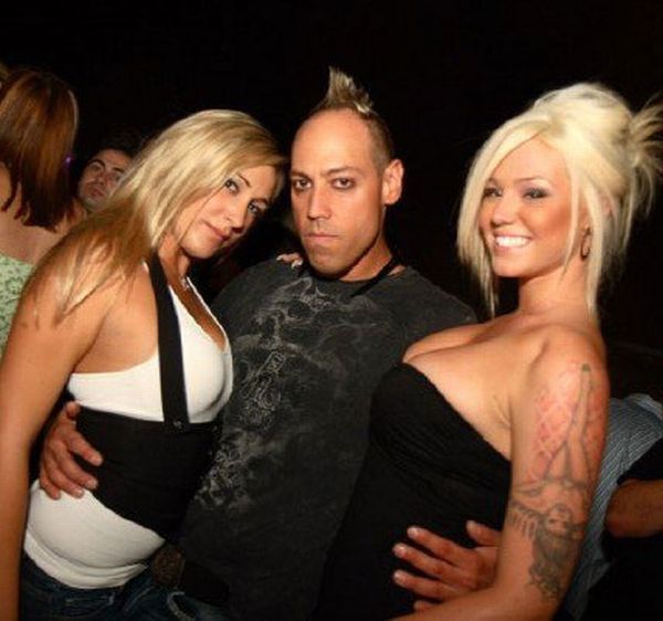 Do you like douchebags? (67 pics)