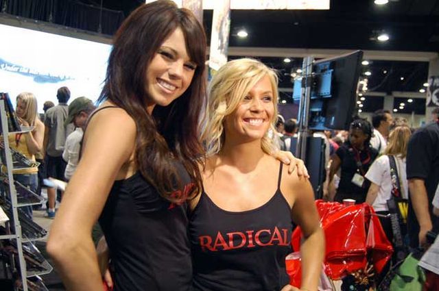 The girls at Comic-Con 2009 (42 pics)