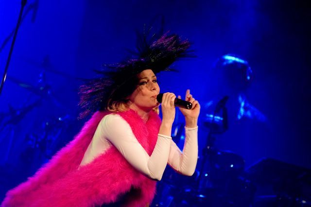 Lady Gaga vs Roisin Murphy (39 pics)
