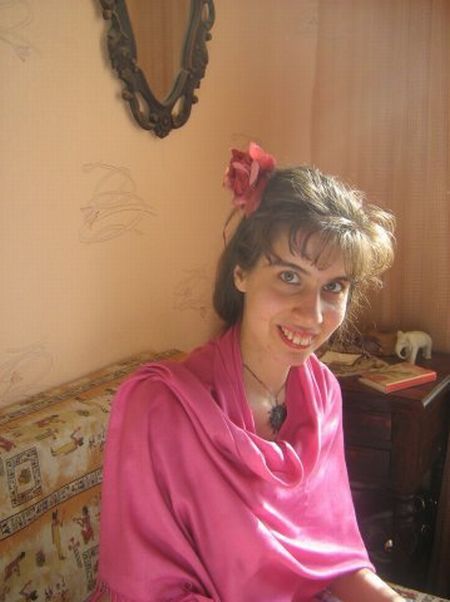 Girl with funny teeth (10 pics)