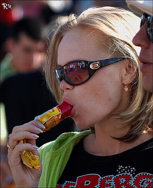 Girls are a sweet tooth (23 pics)