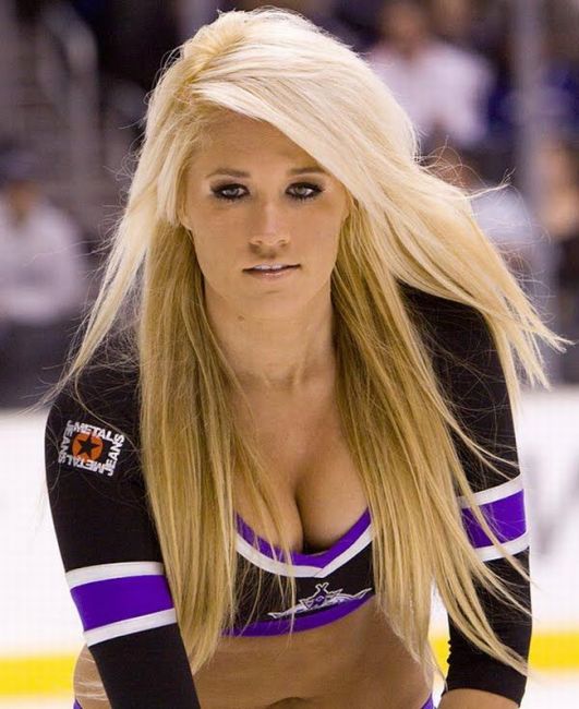 Pretty NHL ice crew girls (23 pics) Pretty NHL ice crew girls (23 pics)