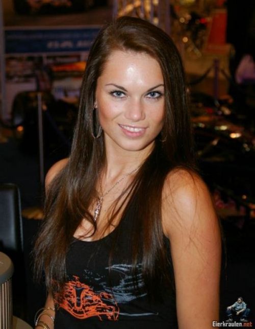 Girls from Carshows (33 pics)