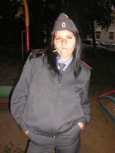 Naughty Russian Police Girls (9 pics)