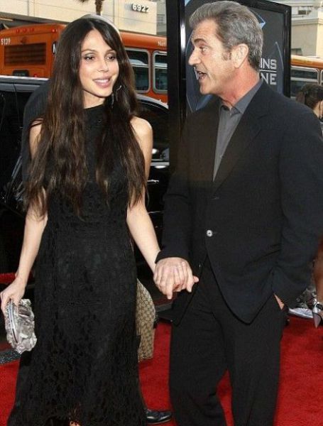 Don’t Tell Me It’s Love (31 pics)