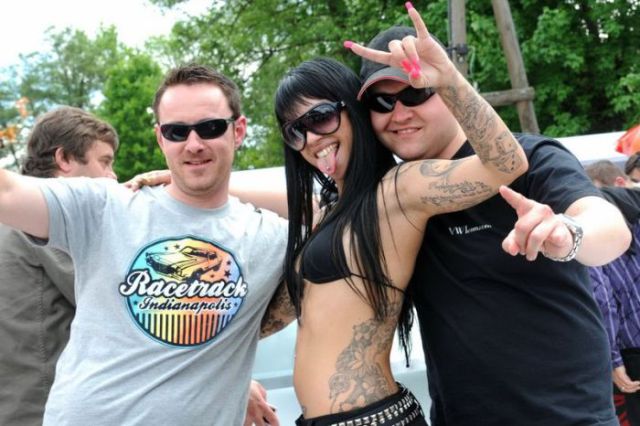 Babes at the 2010 Wörthersee GTI Festival (29 pics)