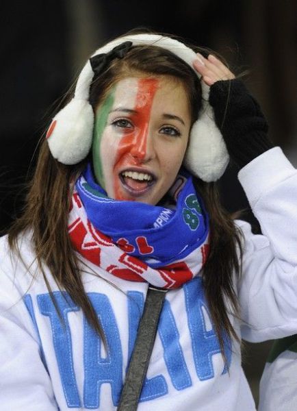 Female World Cup Fans (74 pics)