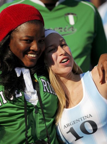 Female World Cup Fans (74 pics)