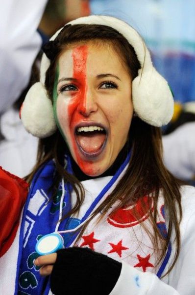 Female World Cup Fans (74 pics)