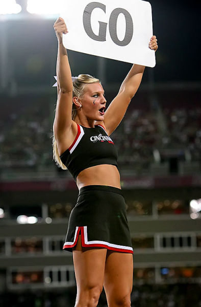 The Best Cheerleader of the Last Week (22 pics)
