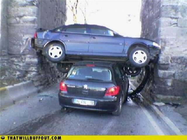 Cars in Hilarious and Weird Situations (83 pics)